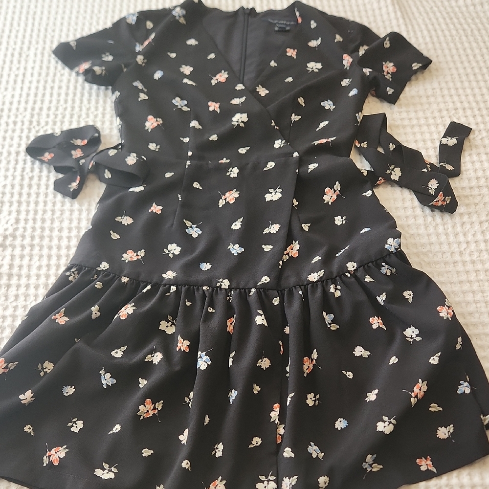 French Connection Black Floral Dress Sz 2